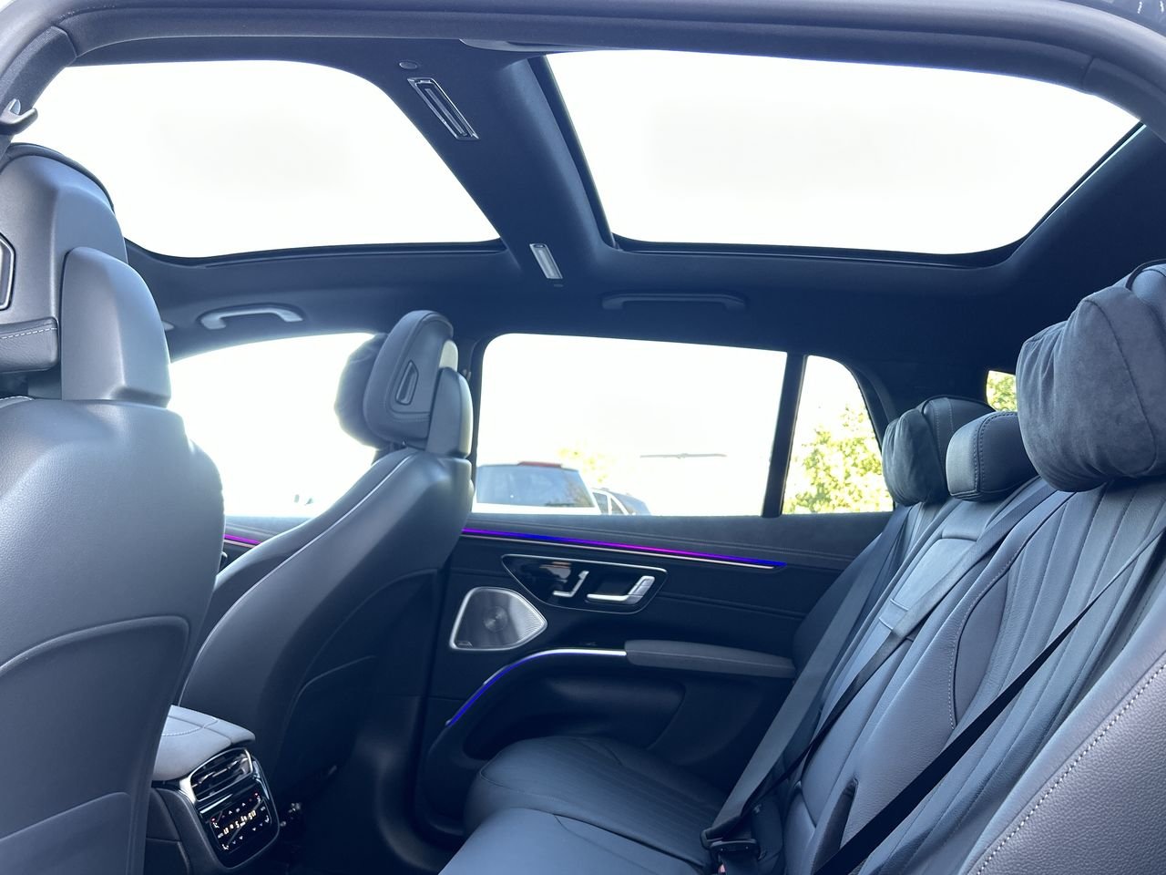 New 2023 Selenite Grey Metallic Mercedes-Benz EQS 450 4MATIC image 30