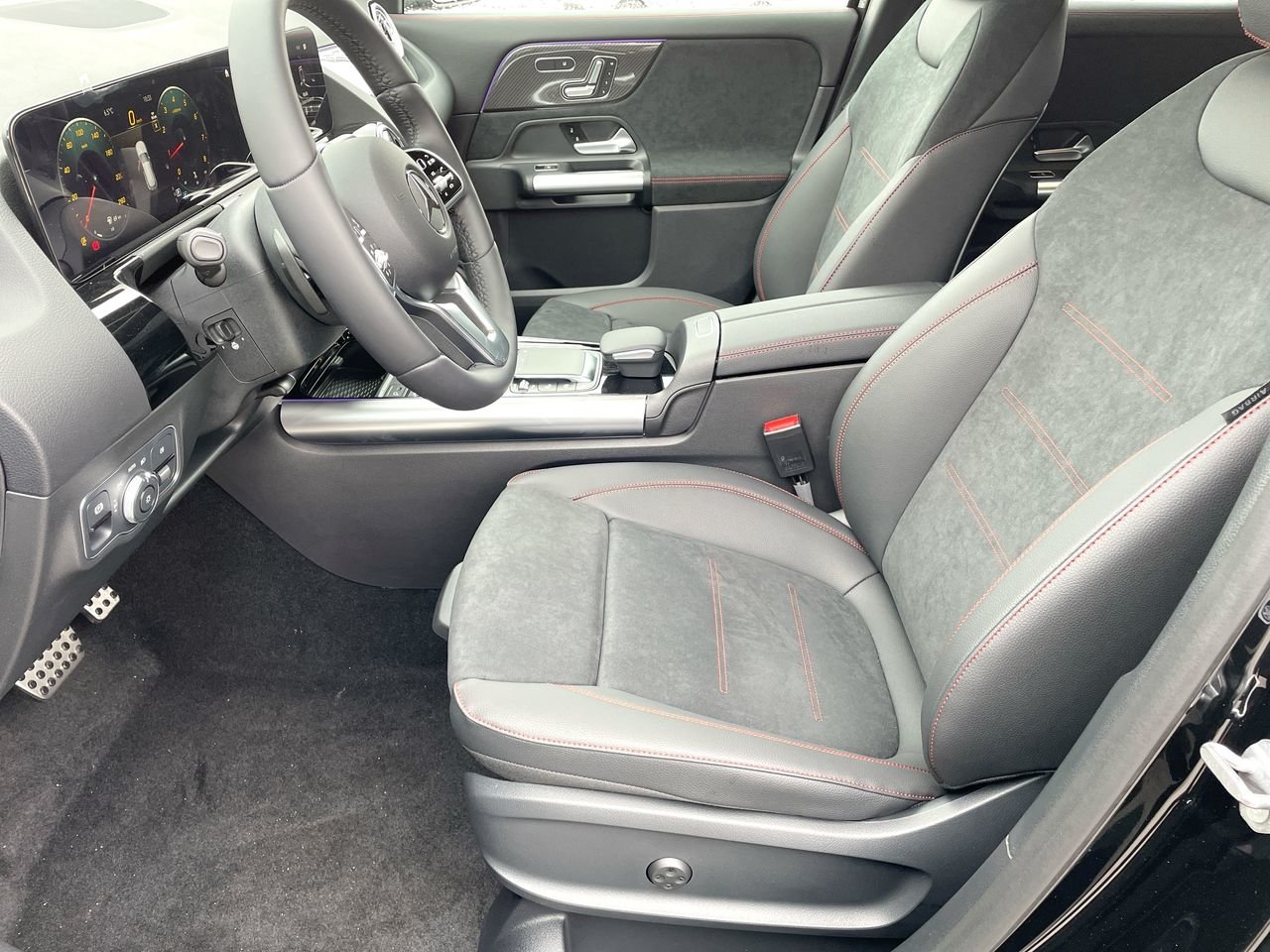 Used 2023 Cosmos Black Metallic Mercedes-Benz 4MATIC SUV image 19