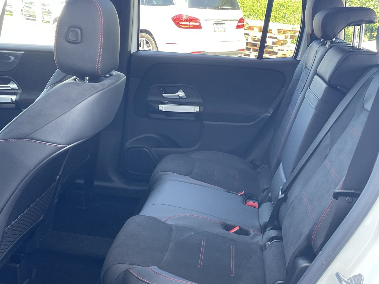 New 2023 Polar White Mercedes-Benz 250 4MATIC image 31