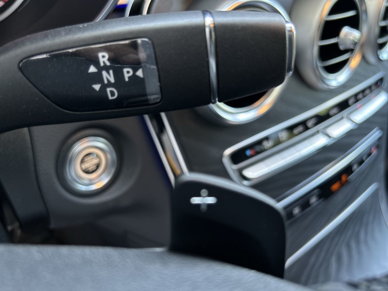 New 2023 Polar White Mercedes-Benz 300 4MATIC image 29