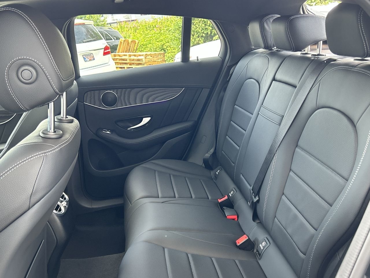 New 2023 Obsidian Black Mercedes-Benz 300 4MATIC image 32