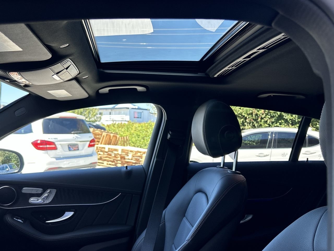 New 2023 Graphite Grey Mercedes-Benz 300 4MATIC image 31