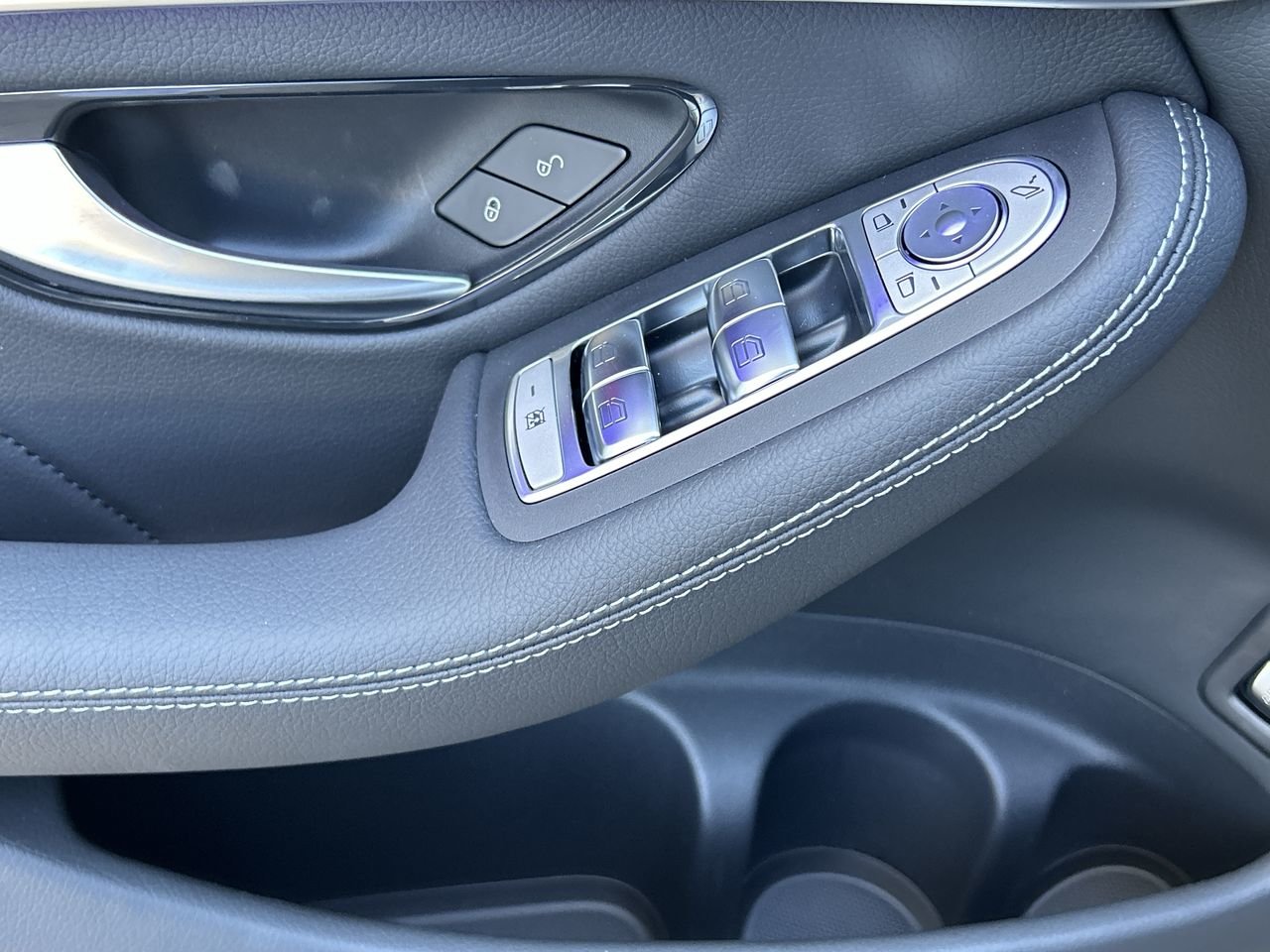 New 2023 Graphite Grey Mercedes-Benz 300 4MATIC image 22