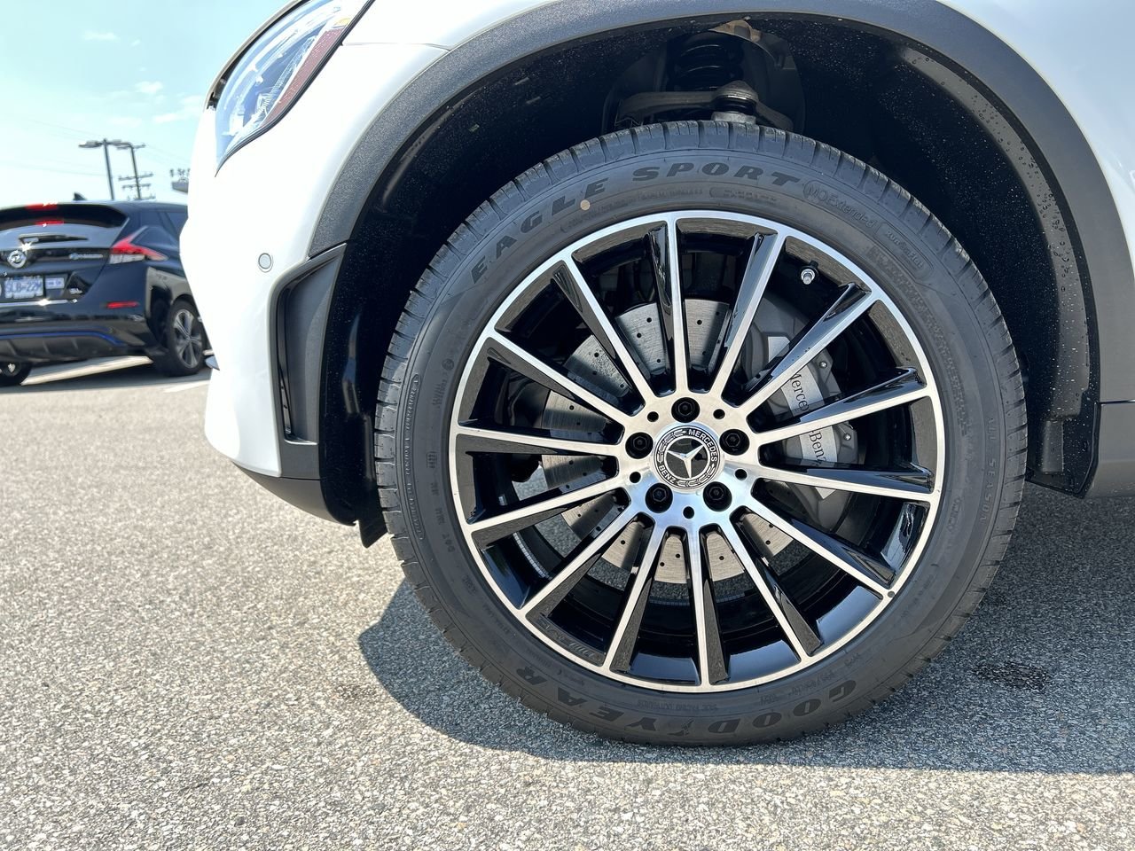 New 2023 Polar White Mercedes-Benz 300 4MATIC image 18