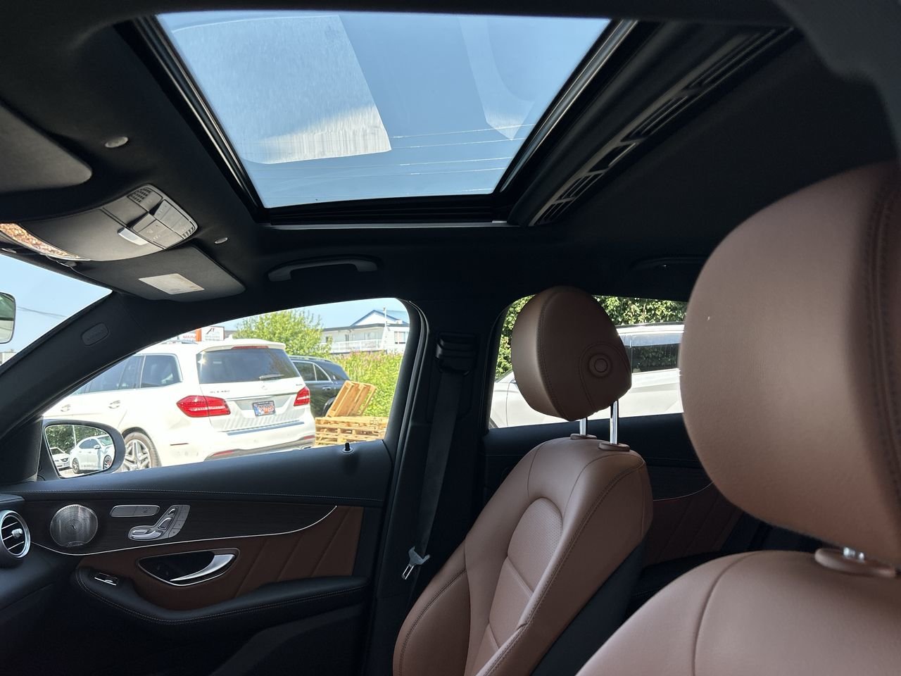 New 2023 Polar White Mercedes-Benz 300 4MATIC image 31