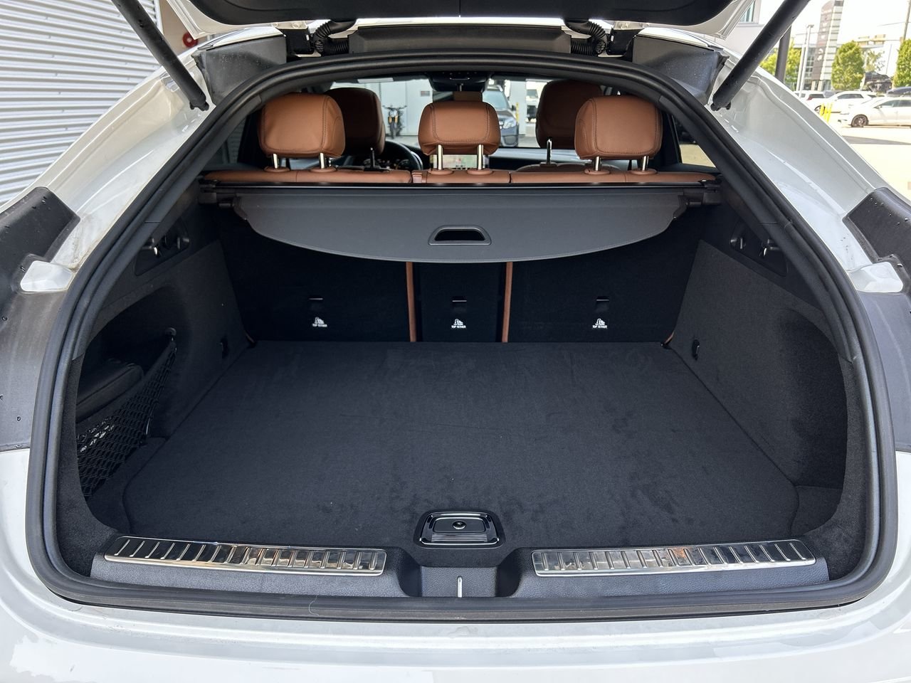 New 2023 Polar White Mercedes-Benz 300 4MATIC image 33