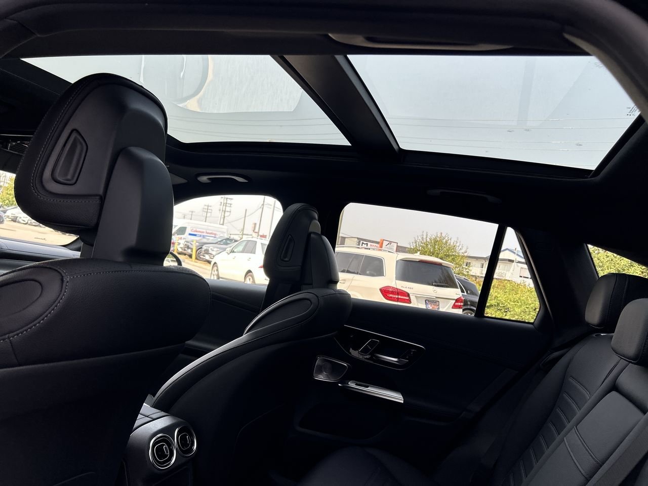 New 2023 Obsidian Black Mercedes-Benz 300 4MATIC image 31