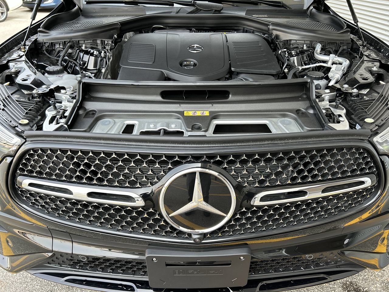 New 2023 Obsidian Black Mercedes-Benz 300 4MATIC image 19