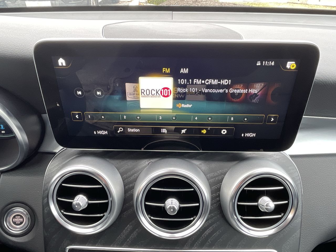 Used 2022 Selenite Grey Met Mercedes-Benz 4MATIC SUV image 24