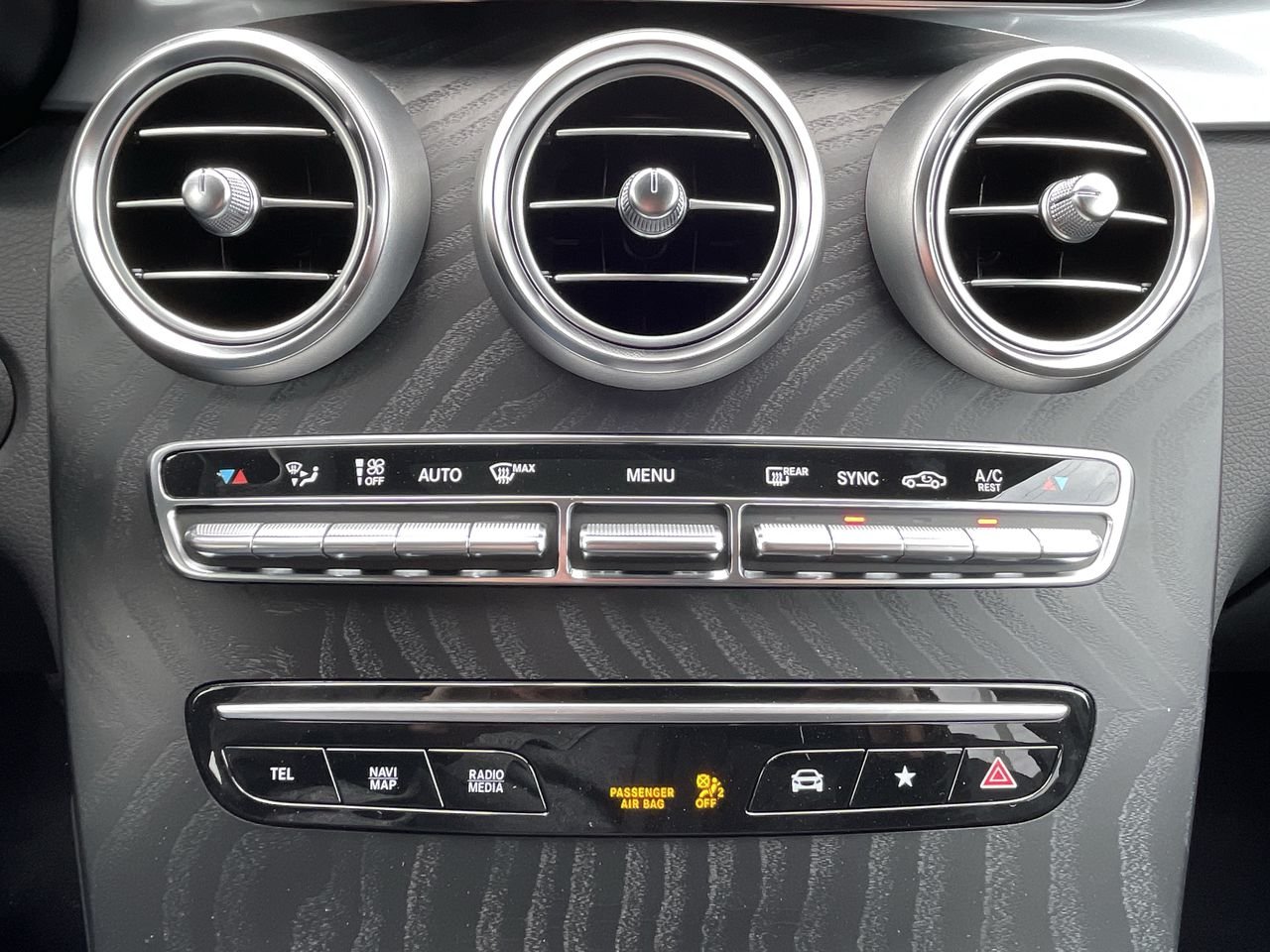 Used 2022 Selenite Grey Met Mercedes-Benz 4MATIC SUV image 27