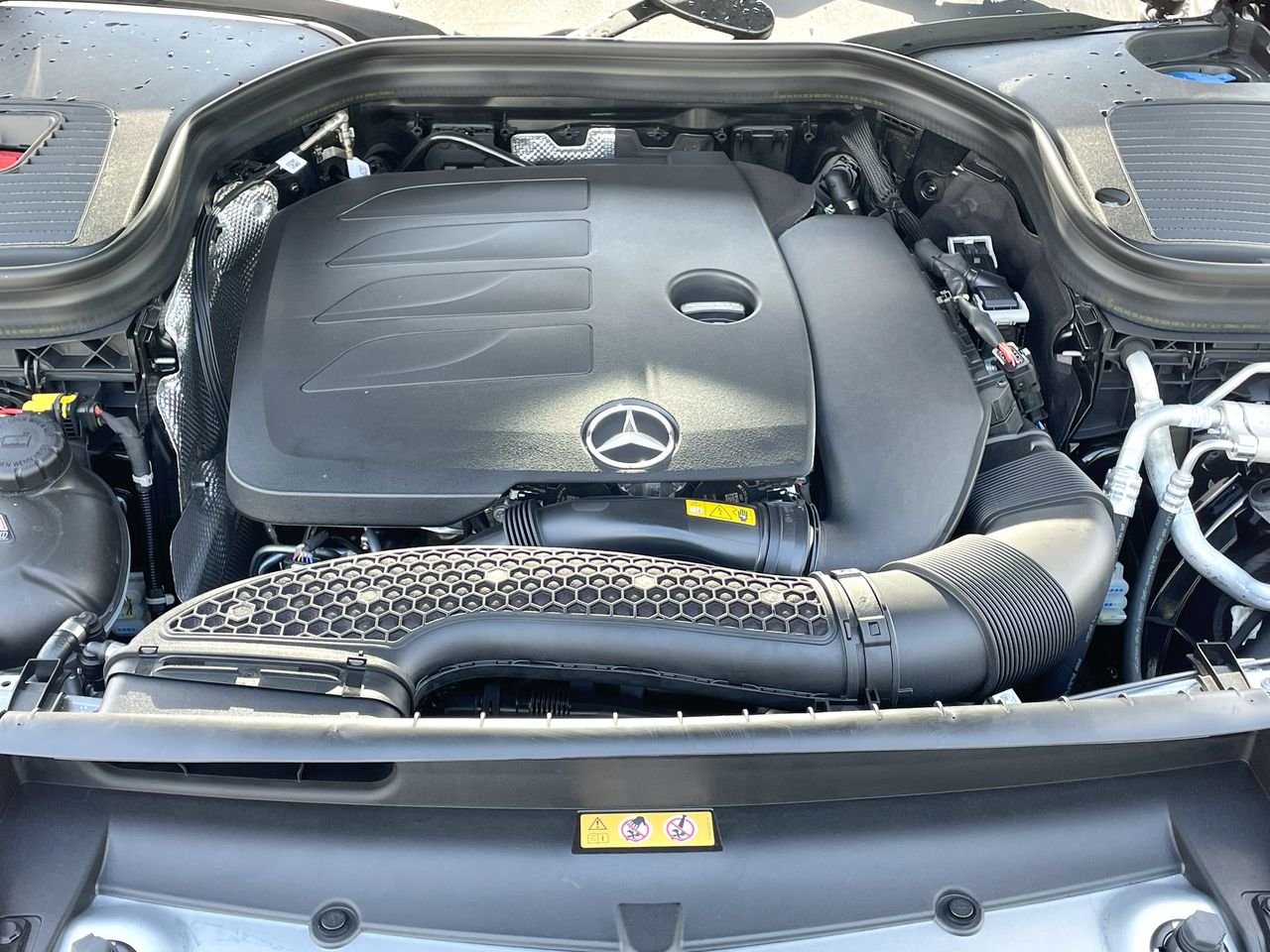 Used 2023 Obsidian Black Metallic Mercedes-Benz 4MATIC Coupe image 34