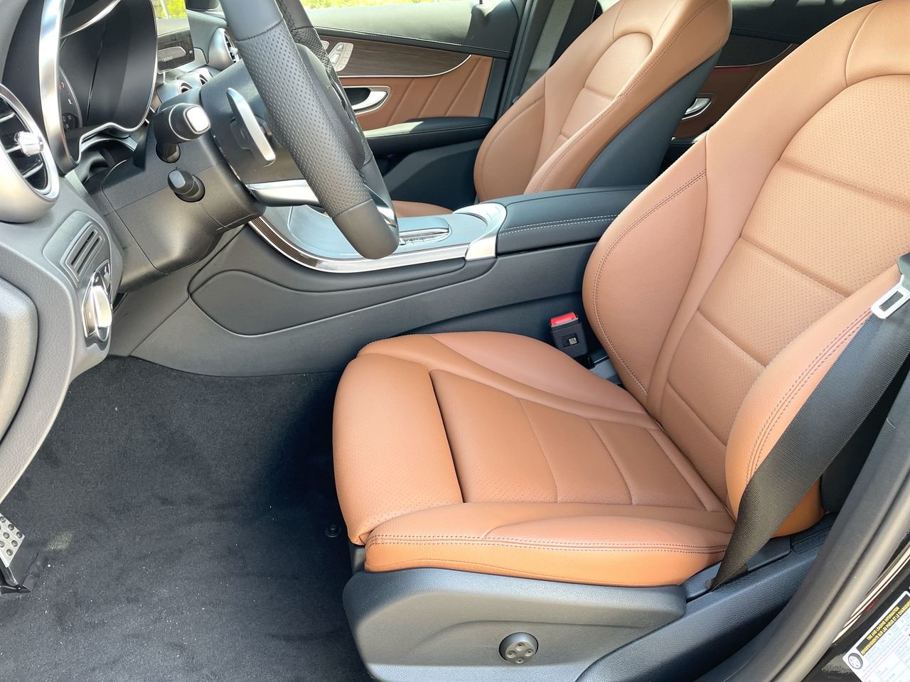 Used 2023 Obsidian Black Metallic Mercedes-Benz 4MATIC Coupe image 19