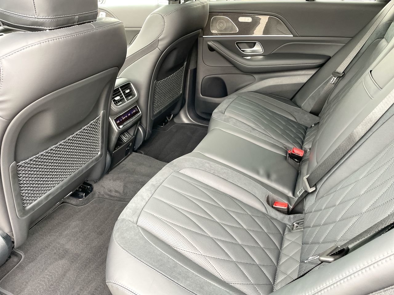 New 2023 Obsidian Black Metallic Mercedes-Benz AMG 63 4MATIC image 31