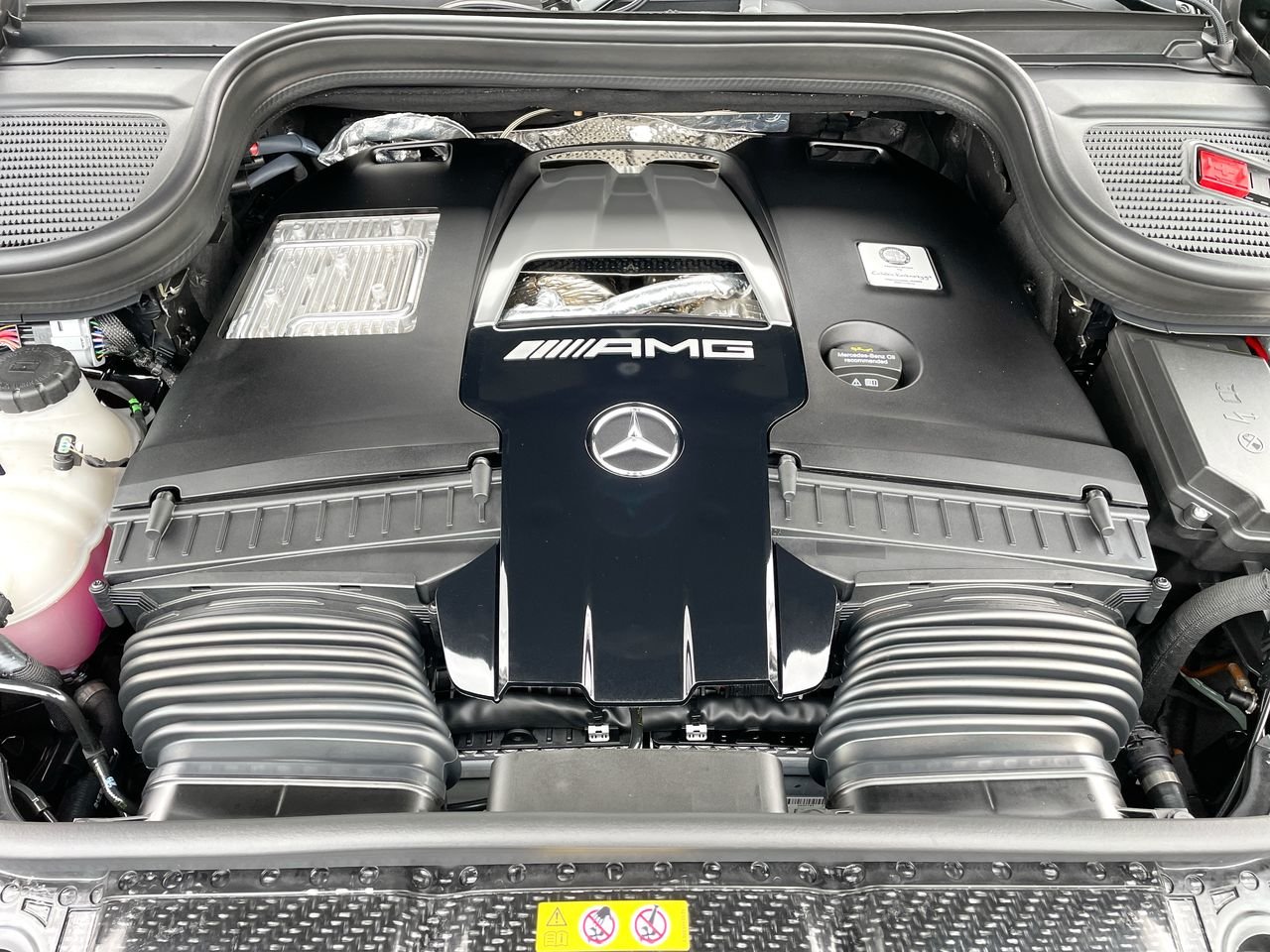 New 2023 Obsidian Black Metallic Mercedes-Benz AMG 63 4MATIC image 19