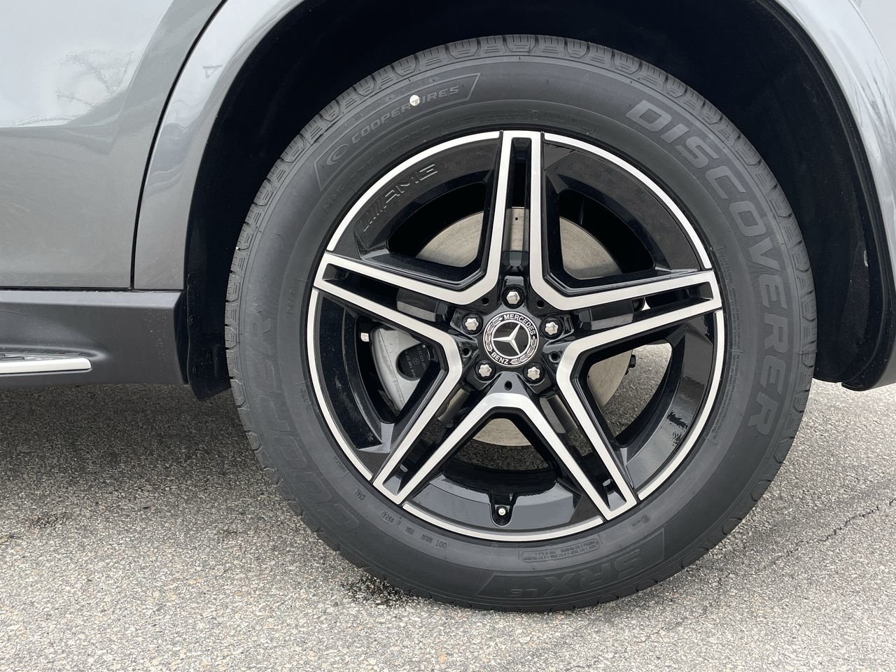 New 2023 Selenite Grey Metallic Mercedes-Benz 450 4MATIC image 18