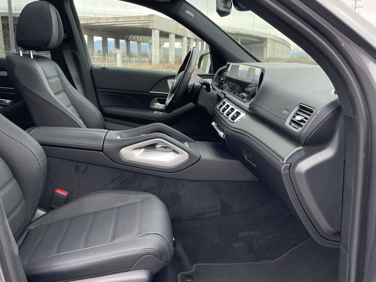 New 2023 Selenite Grey Metallic Mercedes-Benz 450 4MATIC image 34