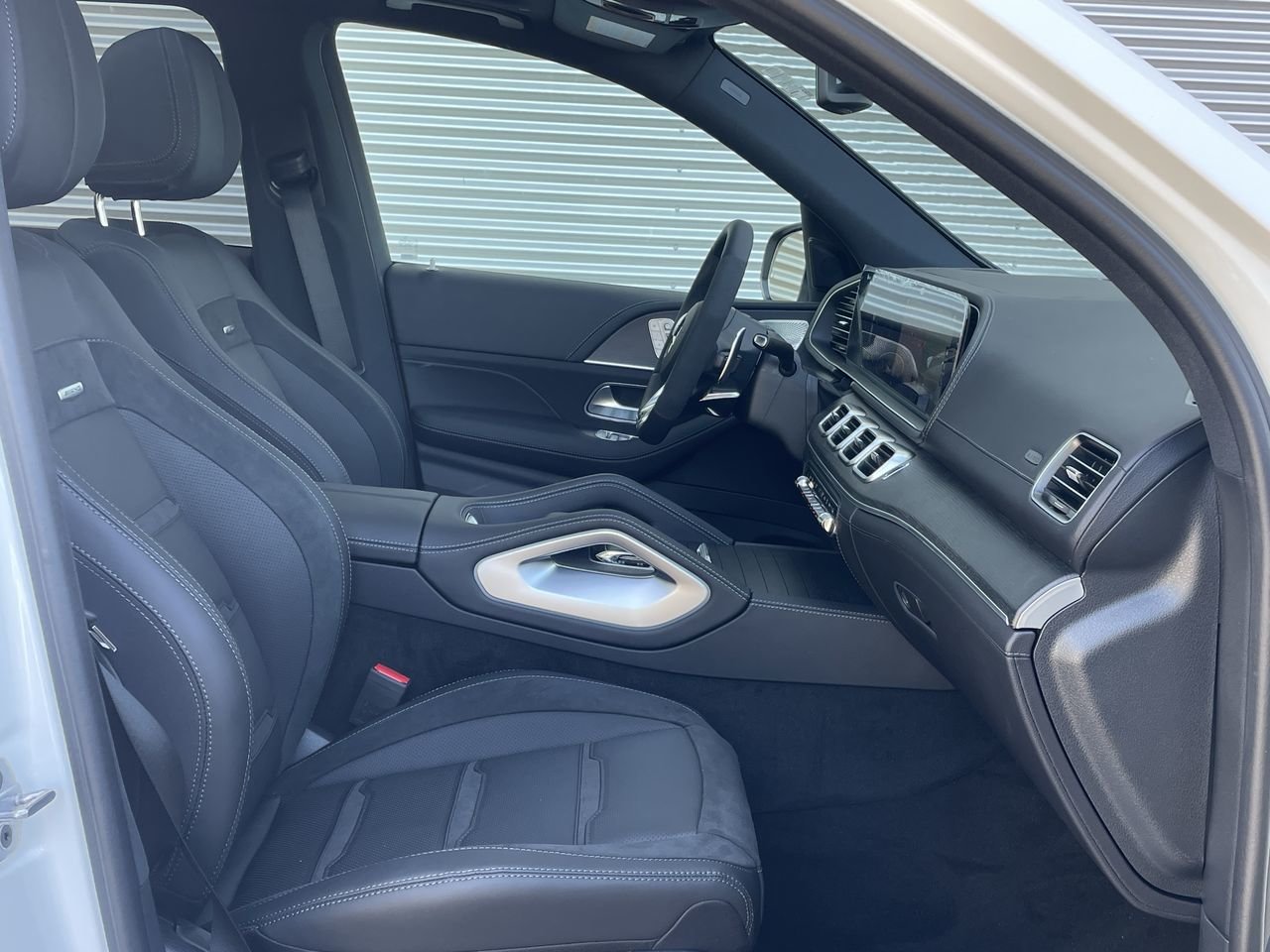New 2023 Polar White Mercedes-Benz AMG 53 4MATIC image 34