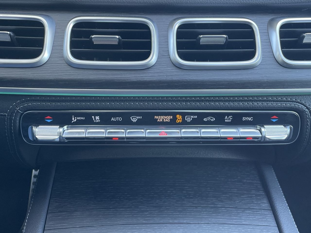 New 2023 Polar White Mercedes-Benz AMG 53 4MATIC image 28