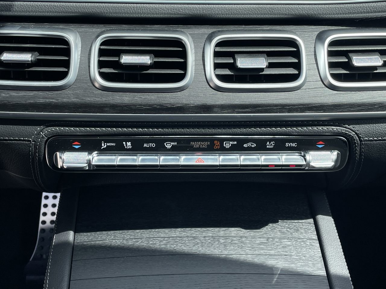 New 2023 Selenite Grey Metallic Mercedes-Benz AMG 53 4MATIC image 28