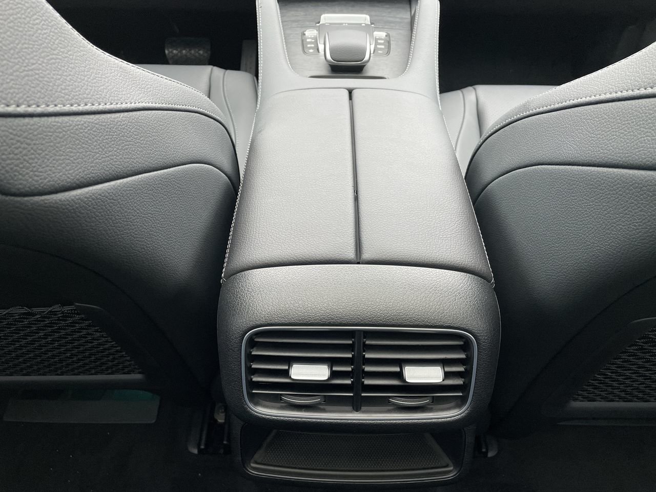 Used 2023 Obsidian Black Metallic Mercedes-Benz 4MATIC SUV image 29