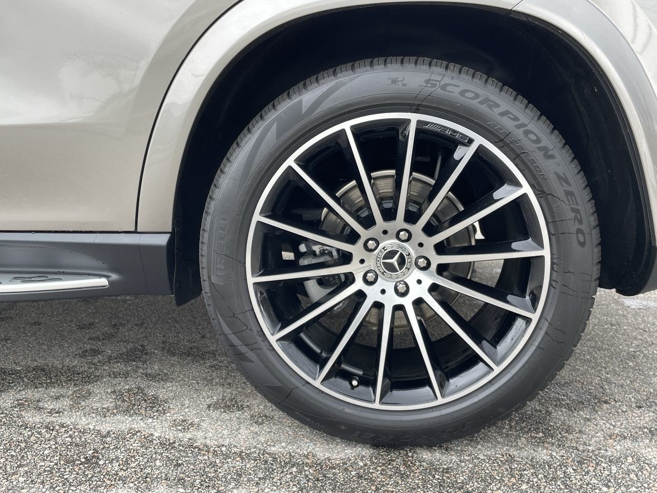 Used 2023 Mojave Silver Metallic Mercedes-Benz 4MATIC SUV image 18