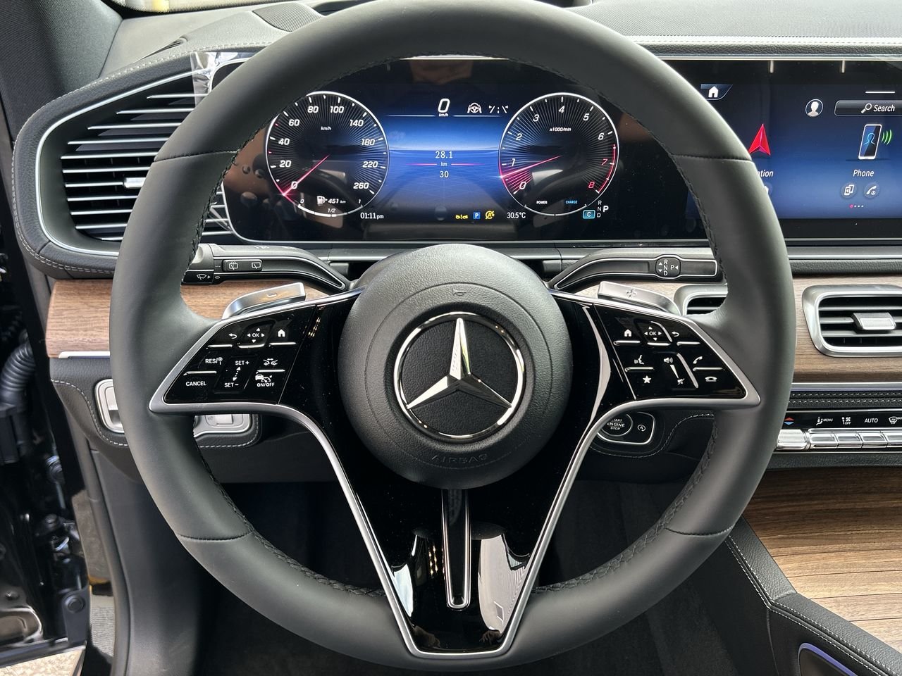 Used 2024 Obsidian Black Metallic Mercedes-Benz 4MATIC SUV image 22