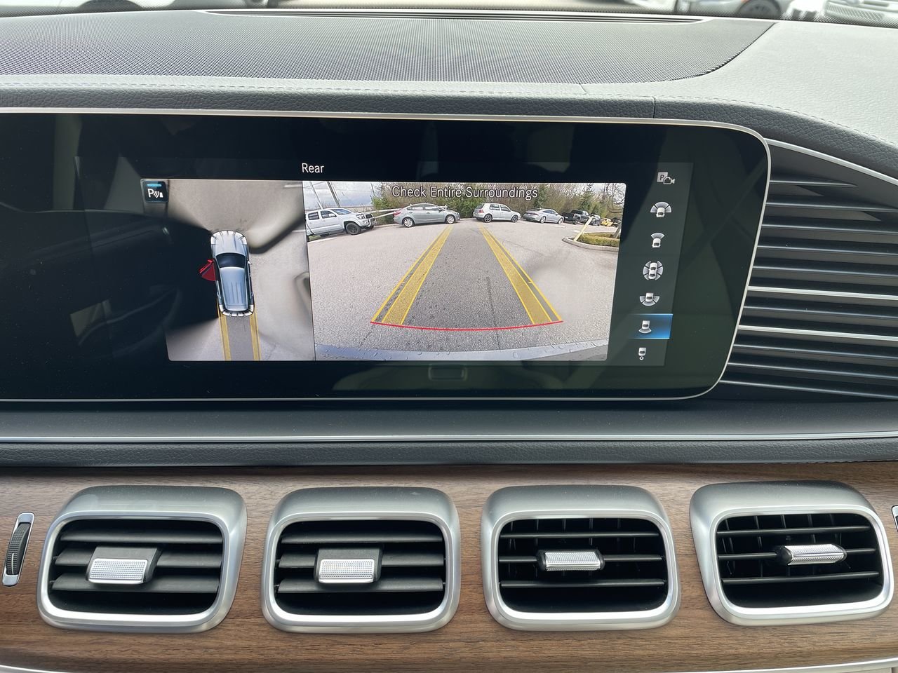 Used 2023 Mojave Silver Metallic Mercedes-Benz 4MATIC SUV image 25