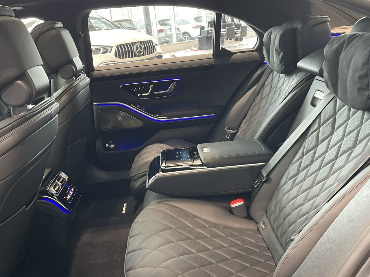 New 2023 MANUFAKTUR Selenite Grey Magno Mercedes-Benz S 580 4MATIC image 33