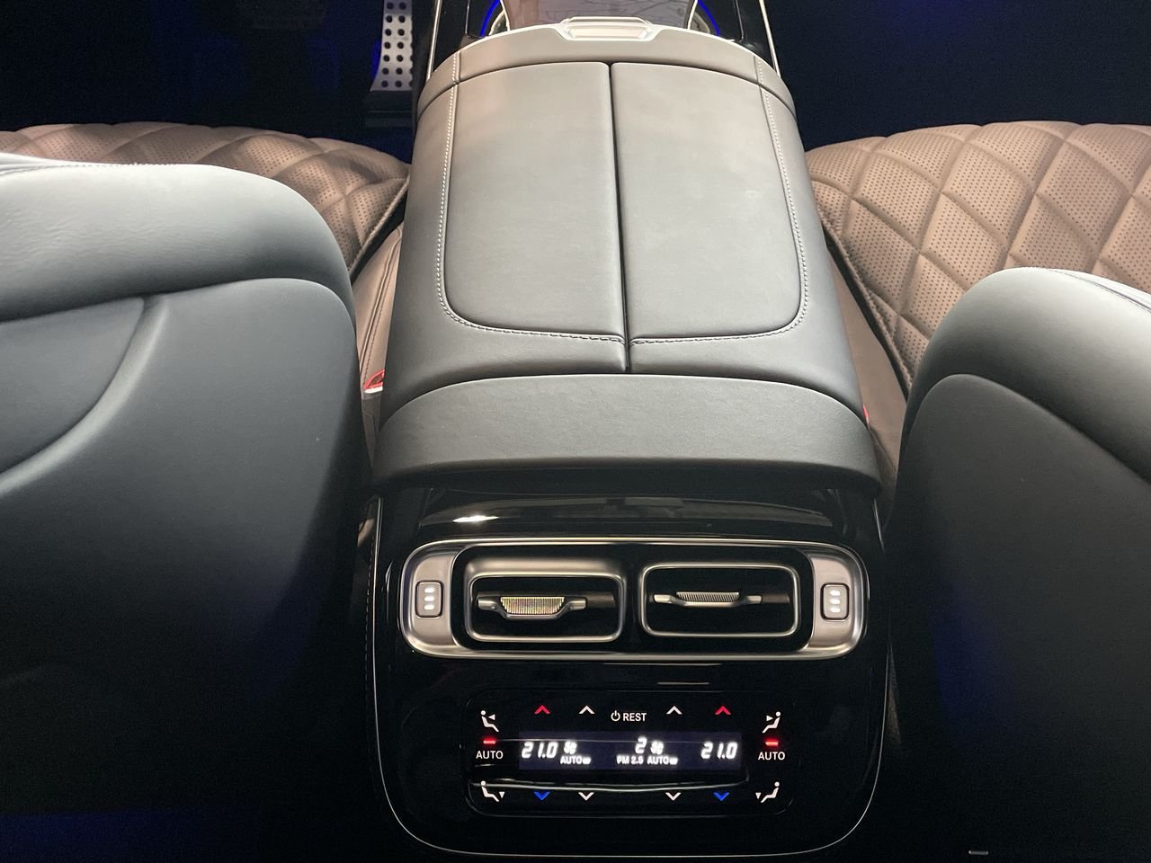 New 2023 MANUFAKTUR Selenite Grey Magno Mercedes-Benz S 580 4MATIC image 31