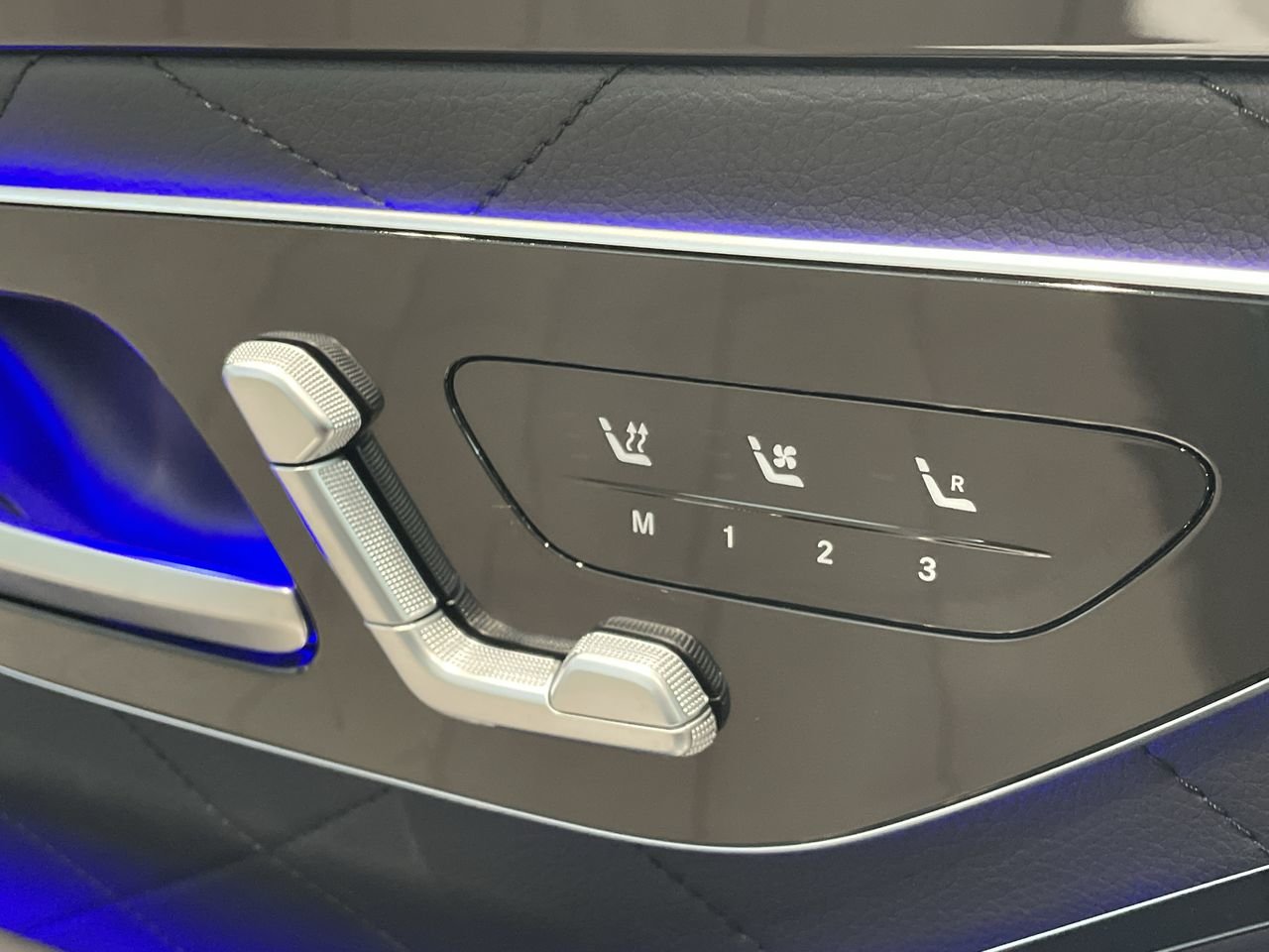 New 2023 MANUFAKTUR Selenite Grey Magno Mercedes-Benz S 580 4MATIC image 22