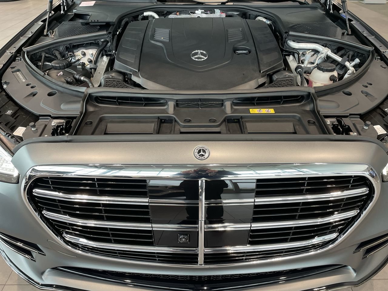 New 2023 MANUFAKTUR Selenite Grey Magno Mercedes-Benz S 580 4MATIC image 20