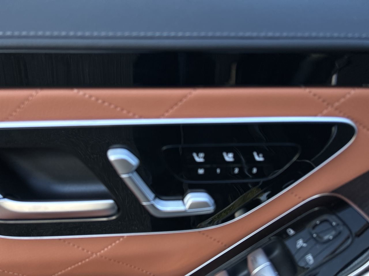 New 2023 Graphite Grey Mercedes-Benz S 580 4MATIC image 22
