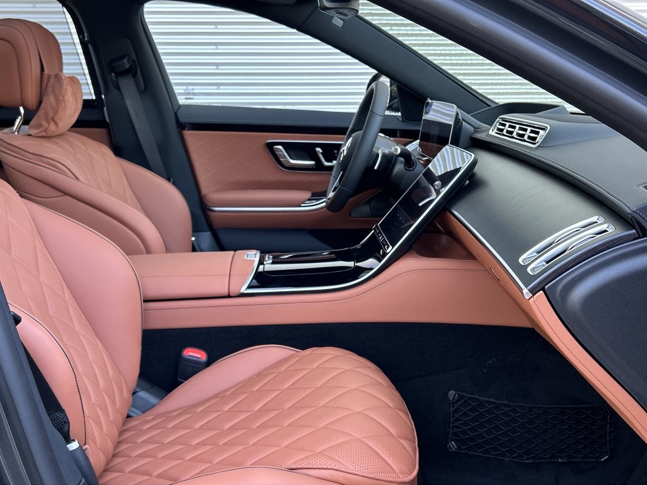 New 2023 Graphite Grey Mercedes-Benz S 580 4MATIC image 34