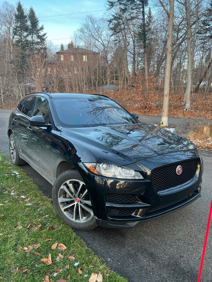 Jaguar F-PACE 2019 AWD Premium - Cuir - Toit - GPS - ++ d'option