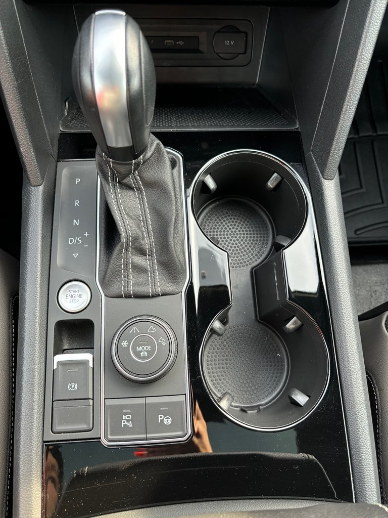 Volkswagen Atlas Cross Sport EXECLINE 2023 MOTEUR V6 !!! JAMAIS ACCIDENTÉ!!! DÉMONSTRATEUR !!!! 1 SEULEMENT DISPONIBLE !!!