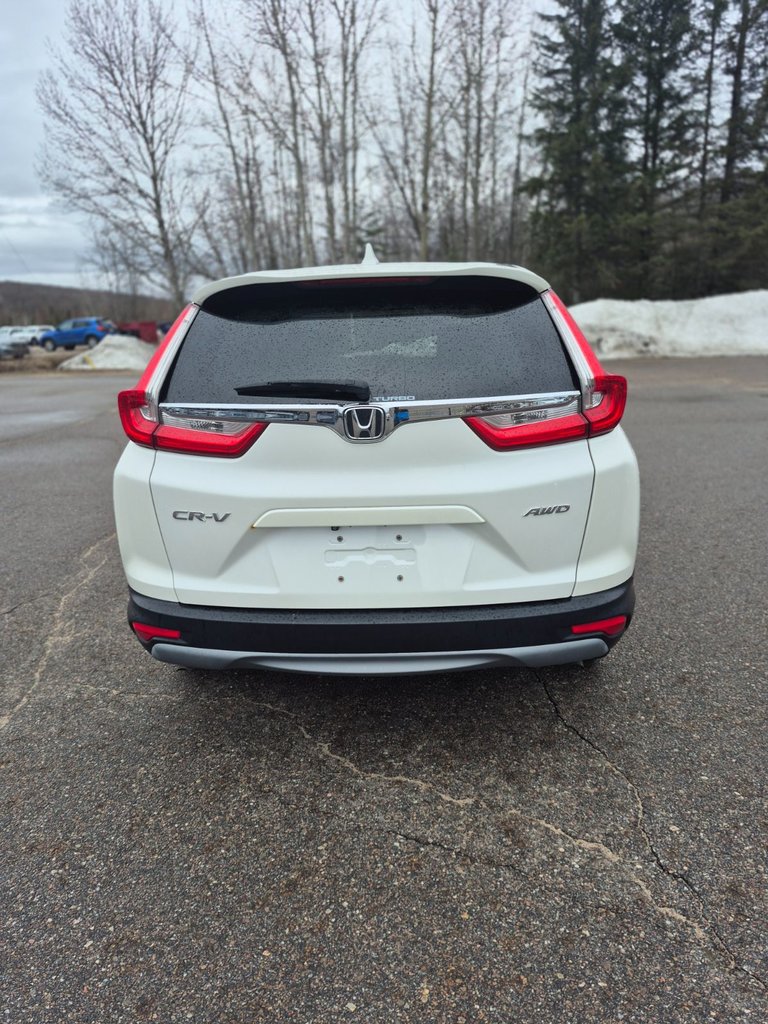 2018 Honda CR-V LX 2018 Honda CR-V: Built to go the distance.