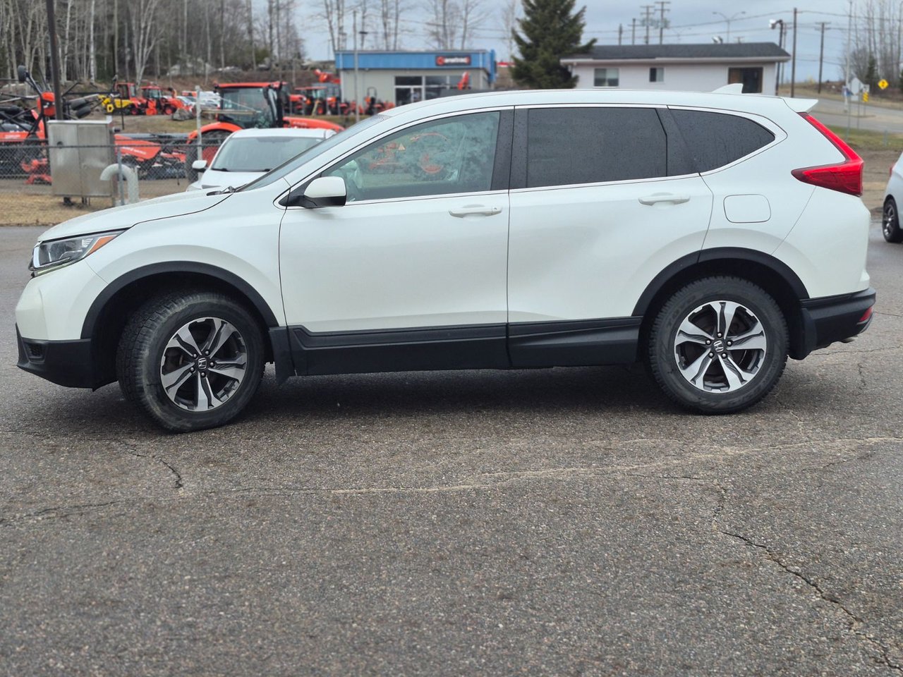 2018 Honda CR-V LX 2018 Honda CR-V: Built to go the distance.
