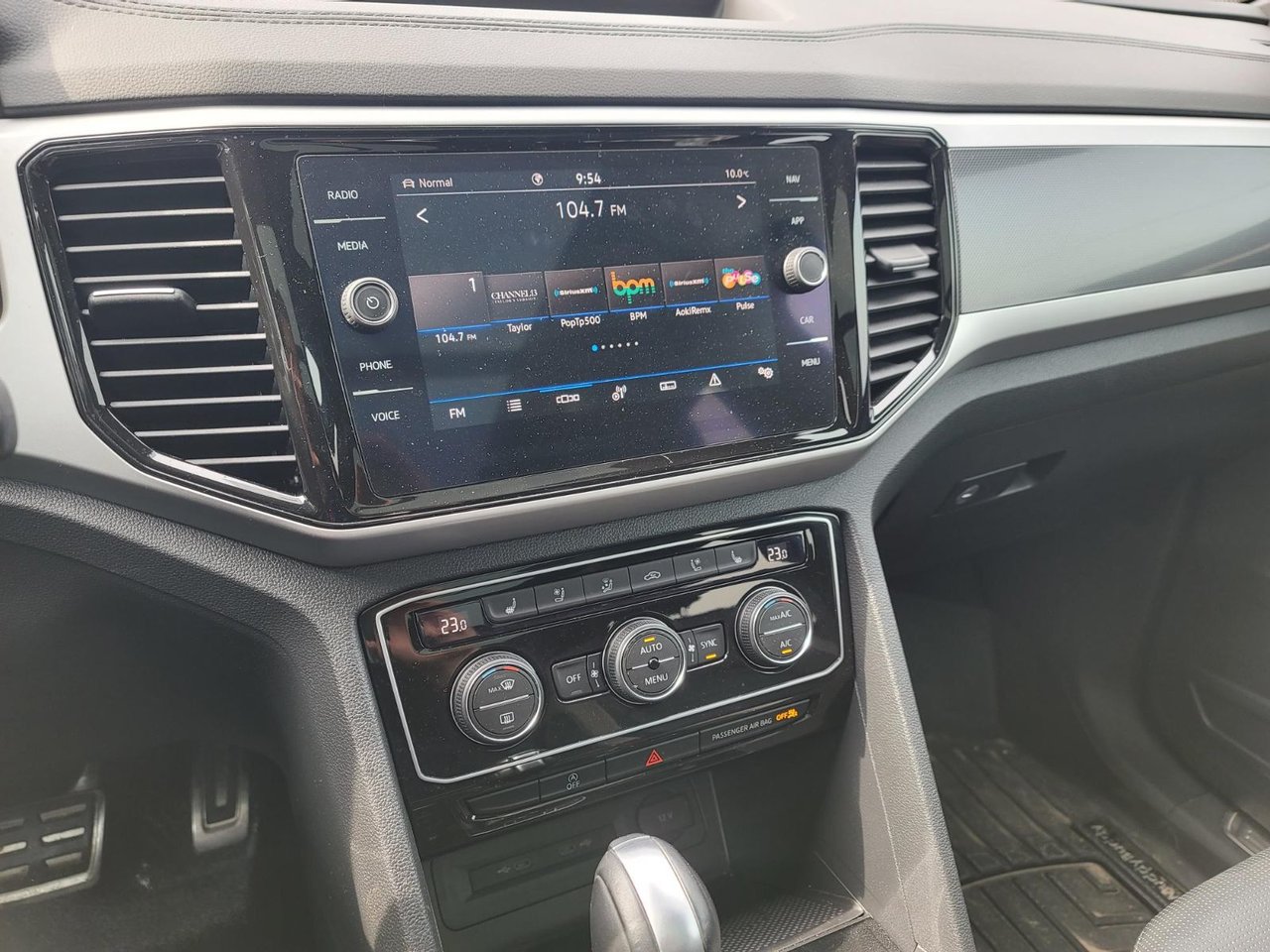 2022 Volkswagen Atlas Cross Sport Execline**R-LINE**CUIR**TOIT**NAV** FINANCEMENT DISPONIBLE 1ERE 2EME CHANCE
