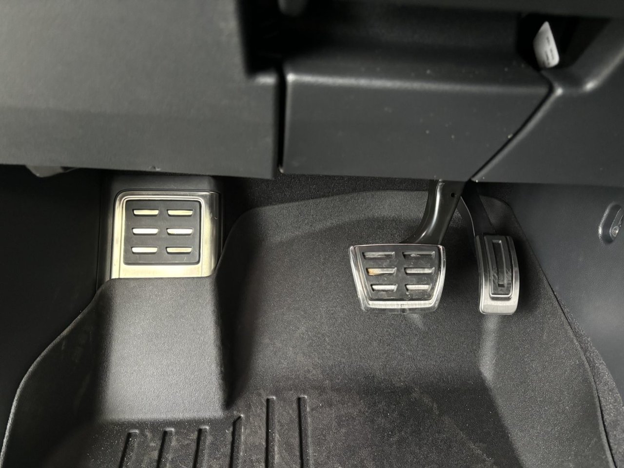 Volkswagen Atlas Cross Sport EXECLINE 2024 Atlas Crossport 2024 : L’élégance audacieuse, la performance sans compromis.