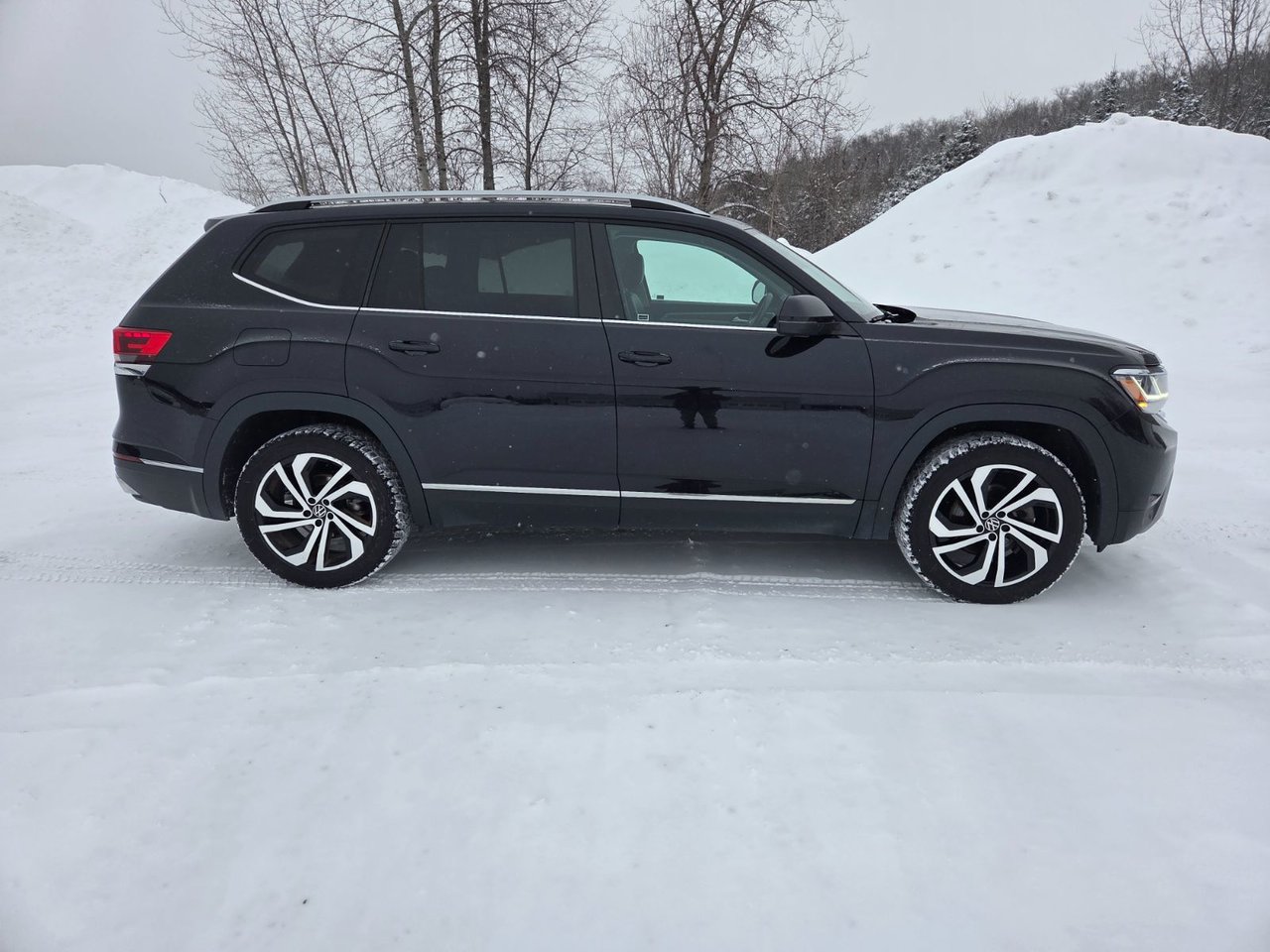2022 Volkswagen Atlas Highline Atlas Highline 2022: luxury and performance—with remaining warranty included!