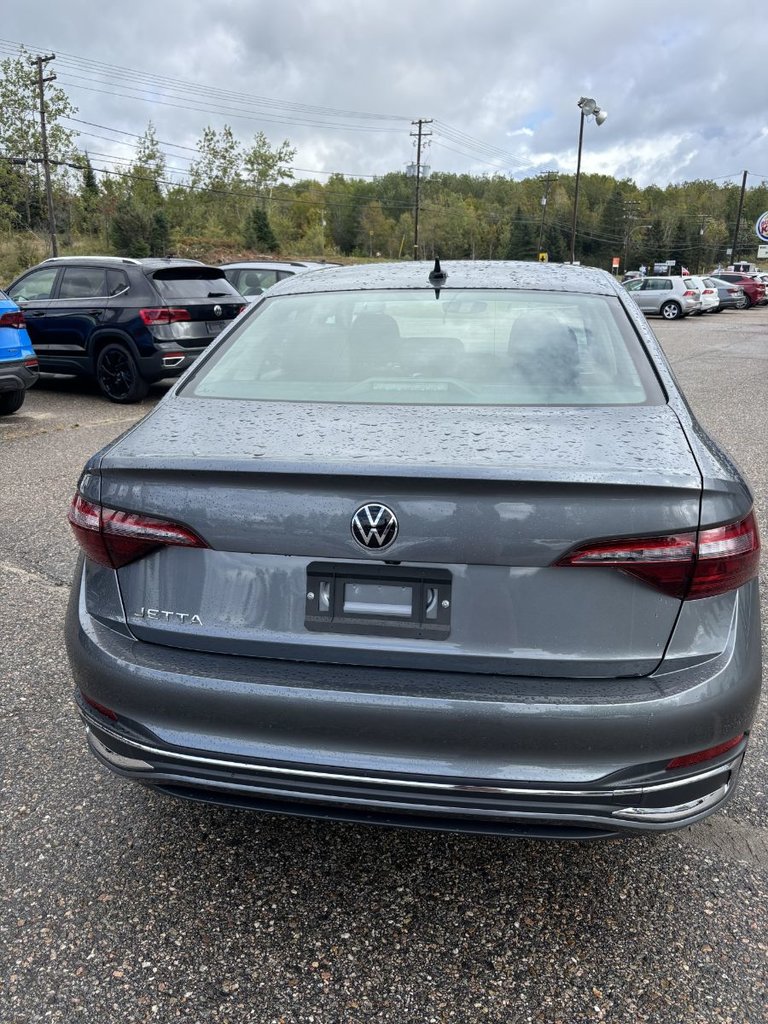 2024 Volkswagen Jetta HIGHLINE Volkswagen Jetta 2024 : La route vous attend, prenez le volant
