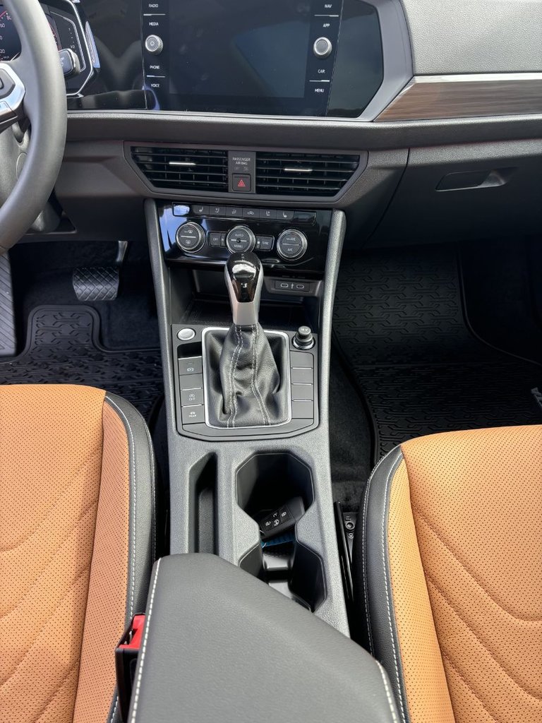 2024 Volkswagen Jetta HIGHLINE Volkswagen Jetta 2024 : La route vous attend, prenez le volant