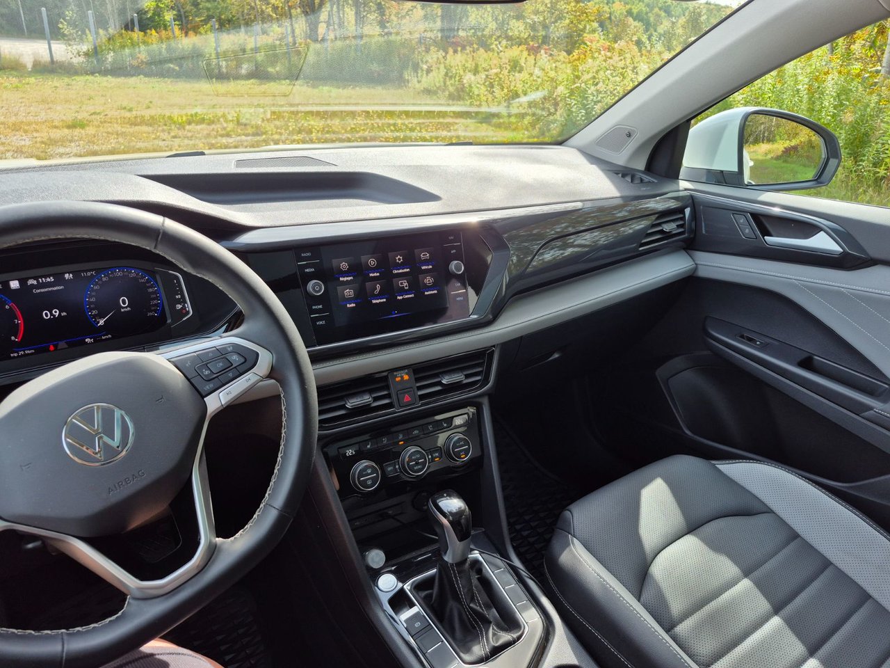 2024 Volkswagen Taos Highline démo low kilometer