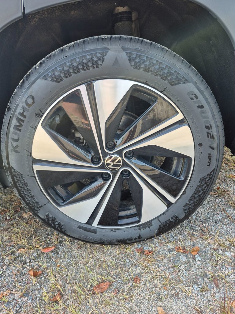 2024 Volkswagen Taos Highline démo low kilometer