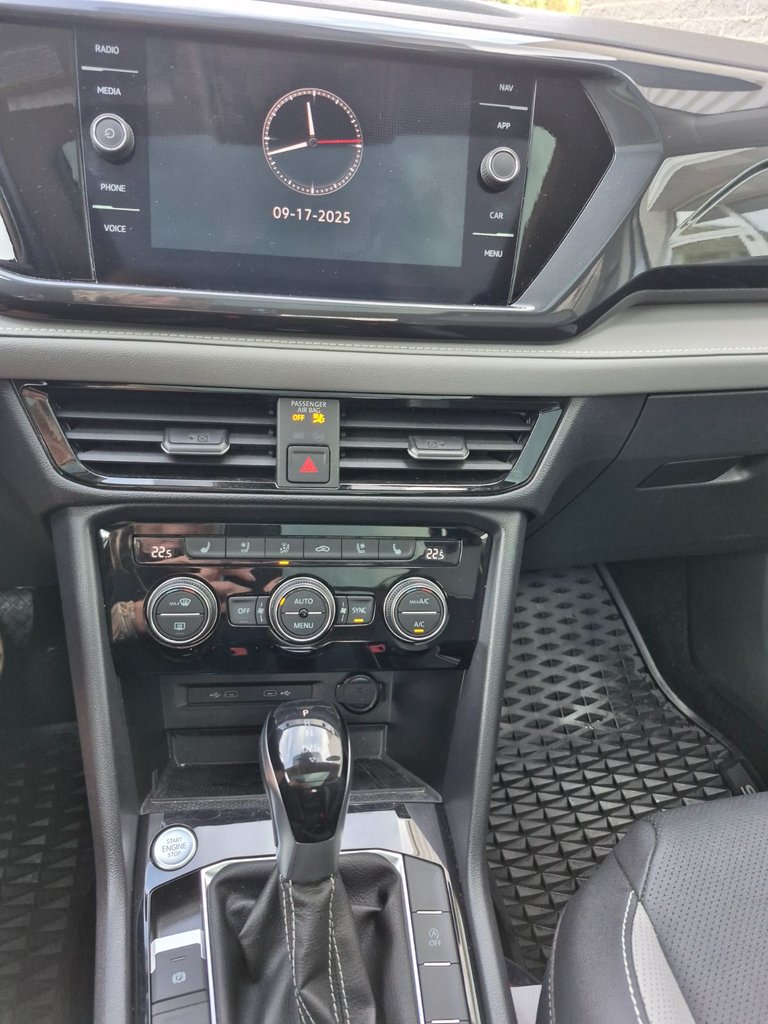 2024 Volkswagen Taos Highline démo low kilometer