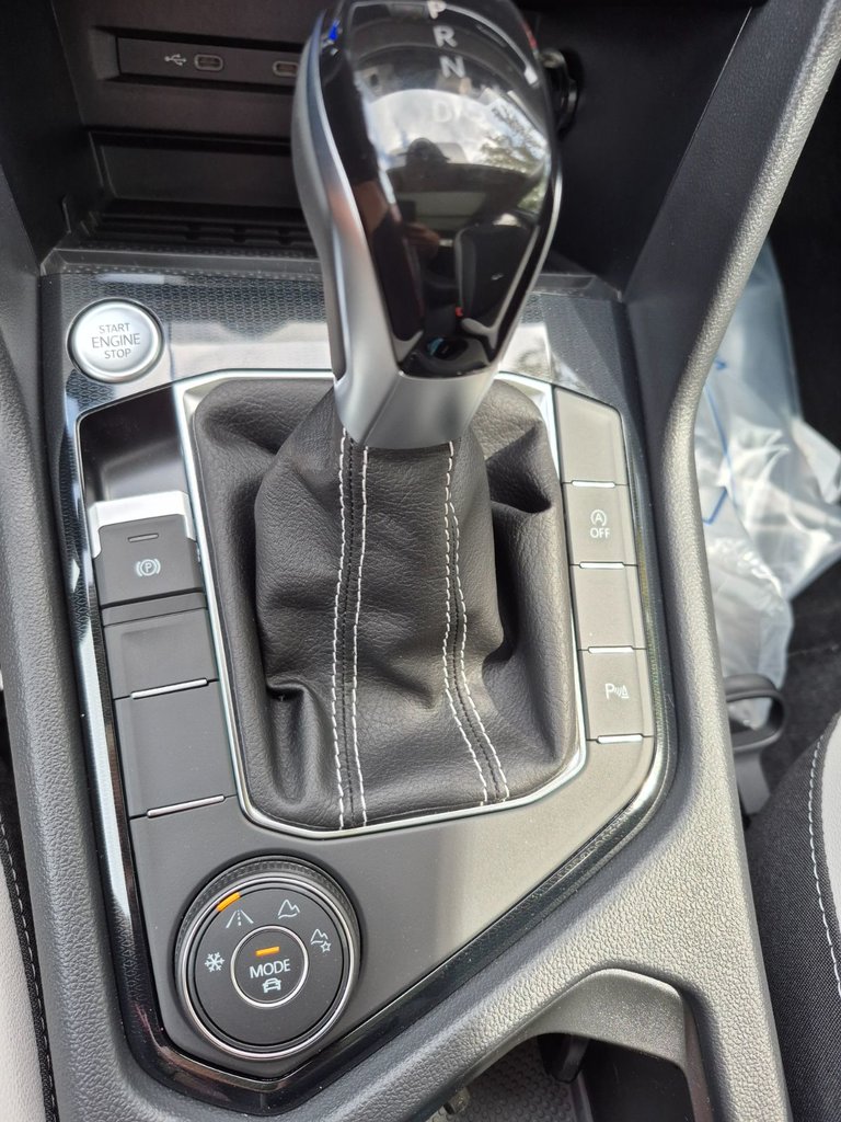 2025 Volkswagen Taos Comfortline Taos 2025 courtesy, low mileage