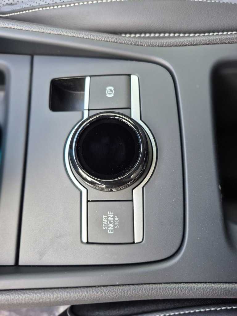 2025 Volkswagen Tiguan Comfortline Tiguan 2025 — Space for life. Style for the road