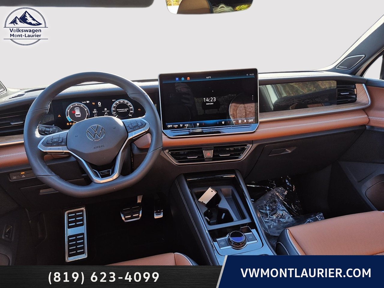 2026 Volkswagen Tiguan Highline Turbo R-Line 2026 Tiguan R-Line Turbo — Elegance. With a boost