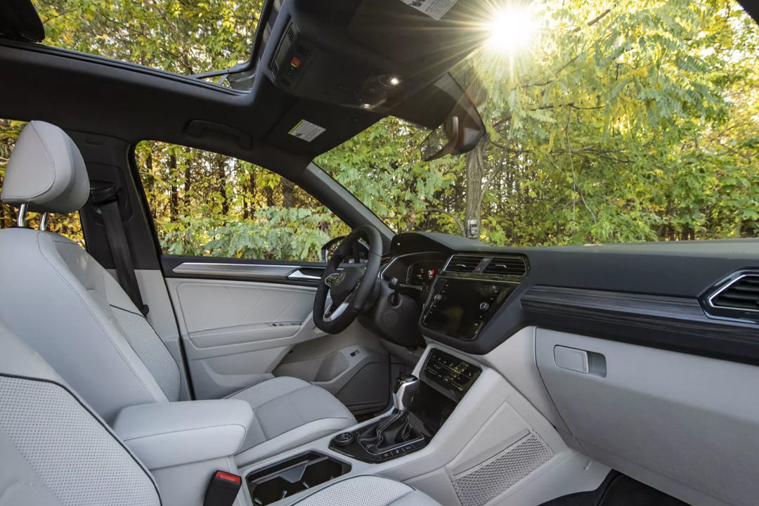 2026 Volkswagen Tiguan Comfortline Take command of the road. Tiguan 2026.