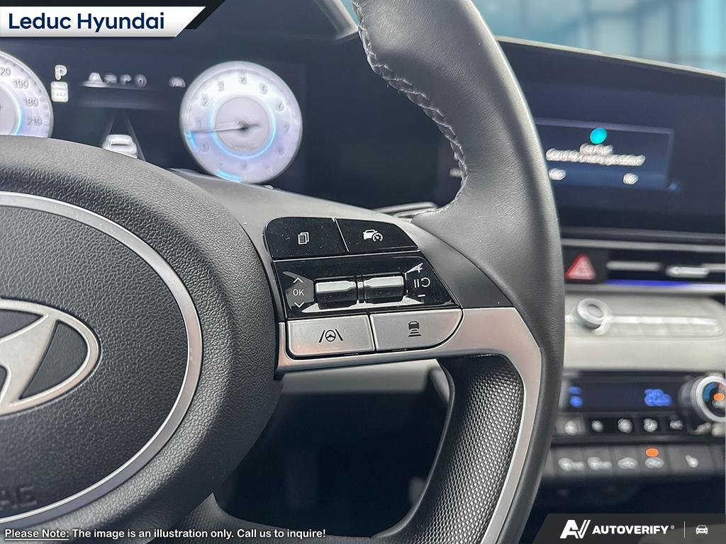 2026 Hyundai Elantra Luxury Two-Tone Interior-13